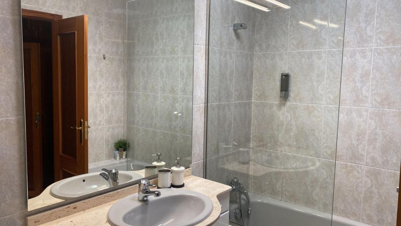Apartamento Amplio Atico Con Terraza En Andorra Centro Les Escaldes Exterior foto
