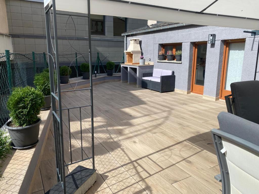 Apartamento Amplio Atico Con Terraza En Andorra Centro Les Escaldes Exterior foto